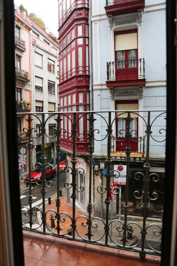 Piso Exclusivo Frente Al Casco Viejo Con Parking Gratis Appartement Bilbao Buitenkant foto